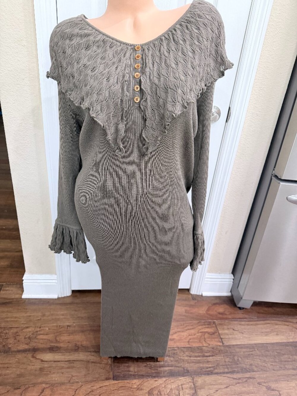 Andrea Jovine Vintage 100% Wool Maxi Sweater Dress L Cape Collar Bell Sleeve